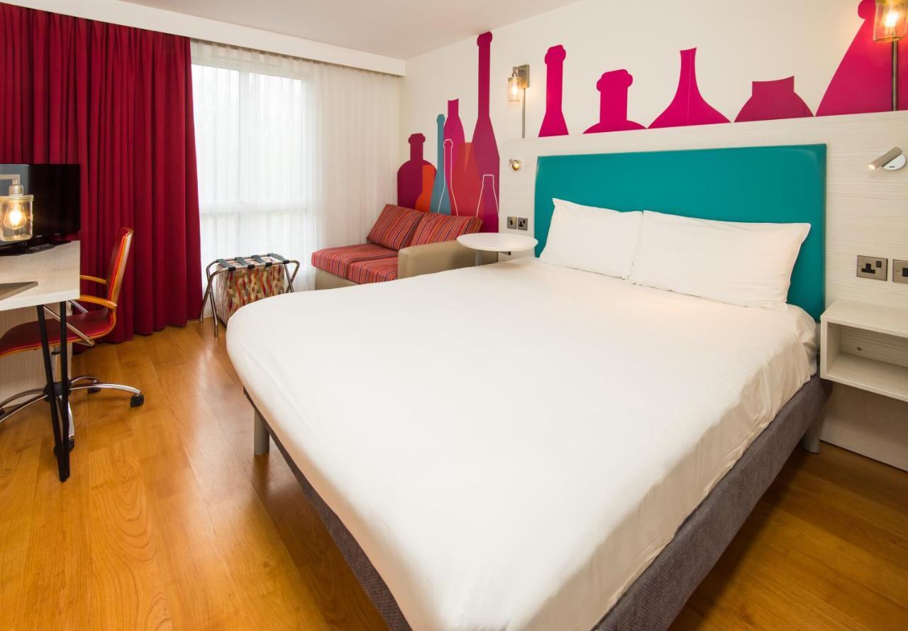 Ibis Styles Барнсли