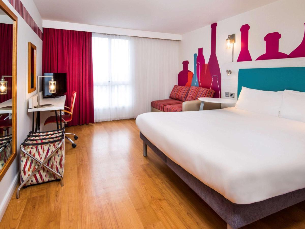 Ibis Styles Барнсли