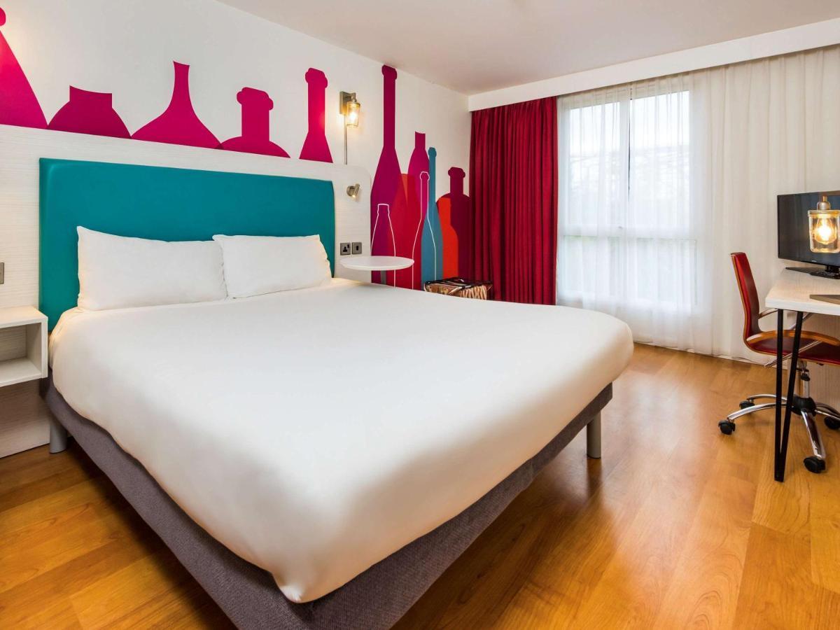 Ibis Styles Барнсли